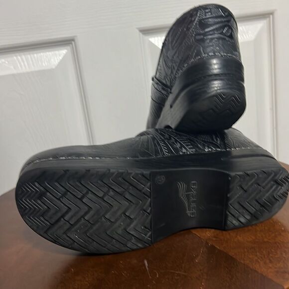 🔥🔥 DANSKO CLOGS Professional Black Leather Pattern - Women Sz 9.5-10 (40) -GUC - Picture 7 of 9